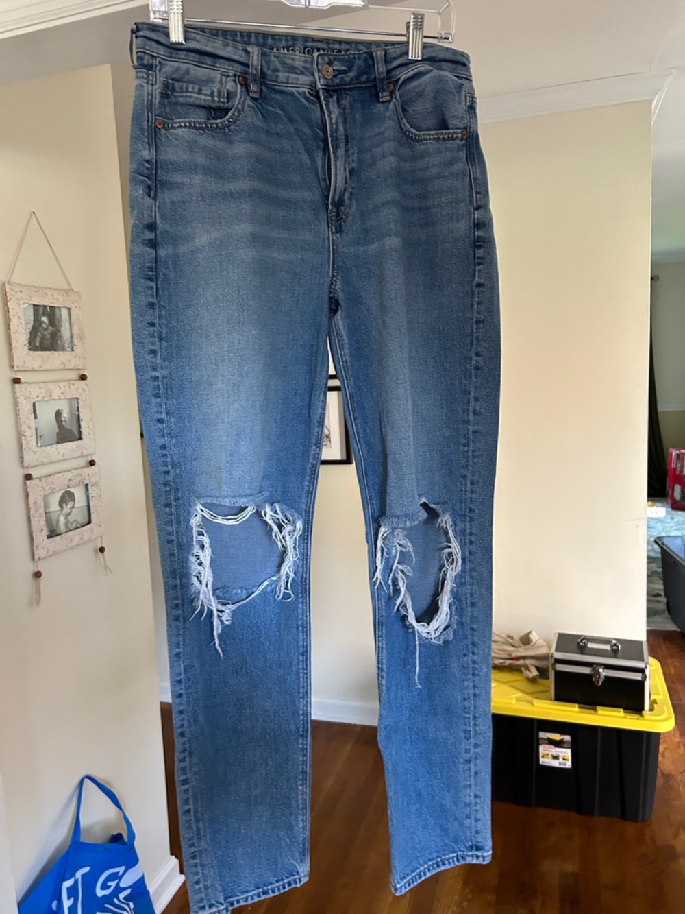 American Eagle faded blue denim jeans